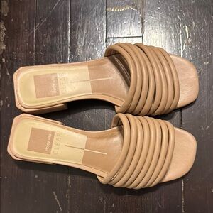 Dolce Vita Women's Tan Slide Sandals